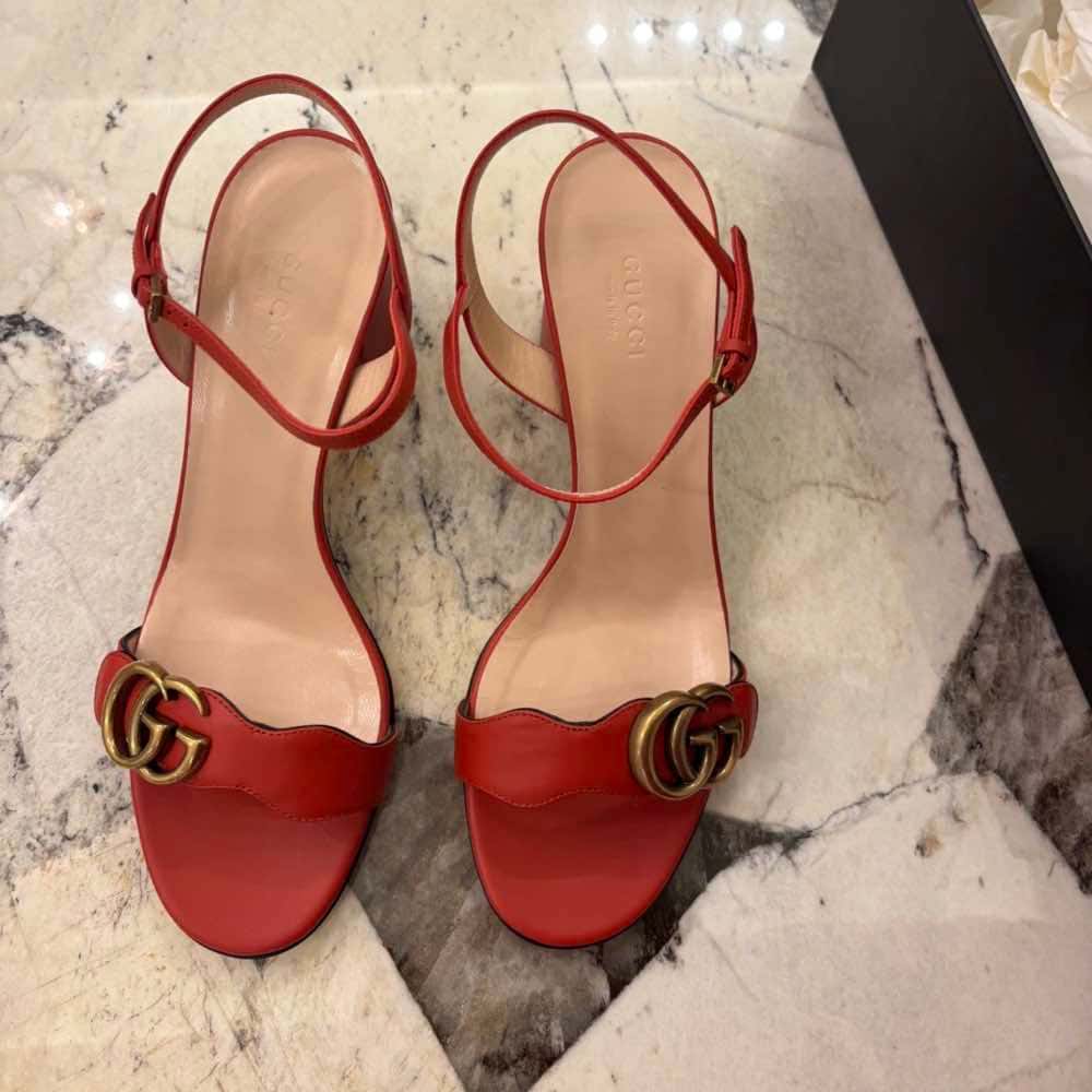 Gucci GG Marmont Heel Sandals Red Leather Never worn, with tag - Model View