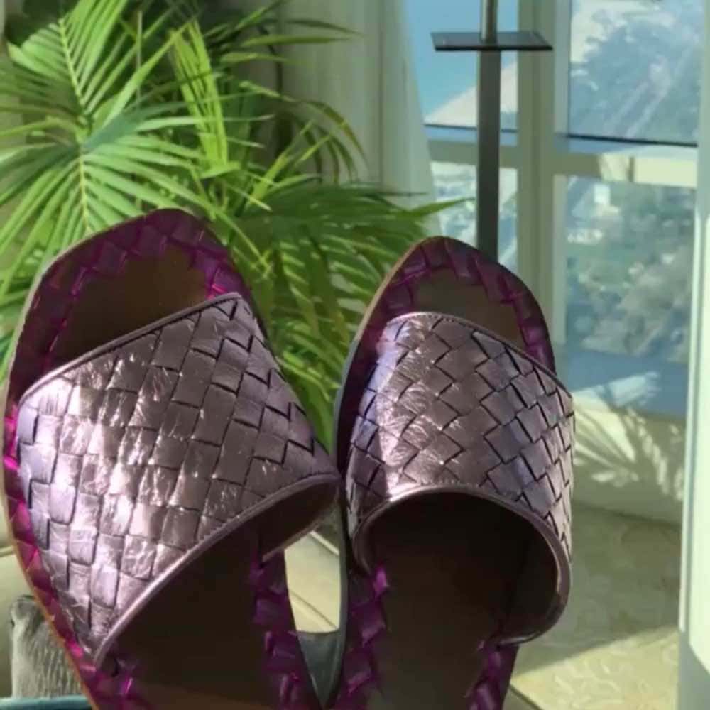 Bottega Veneta Intrecciato Flat Sandals Purple Leather Never worn - Box View