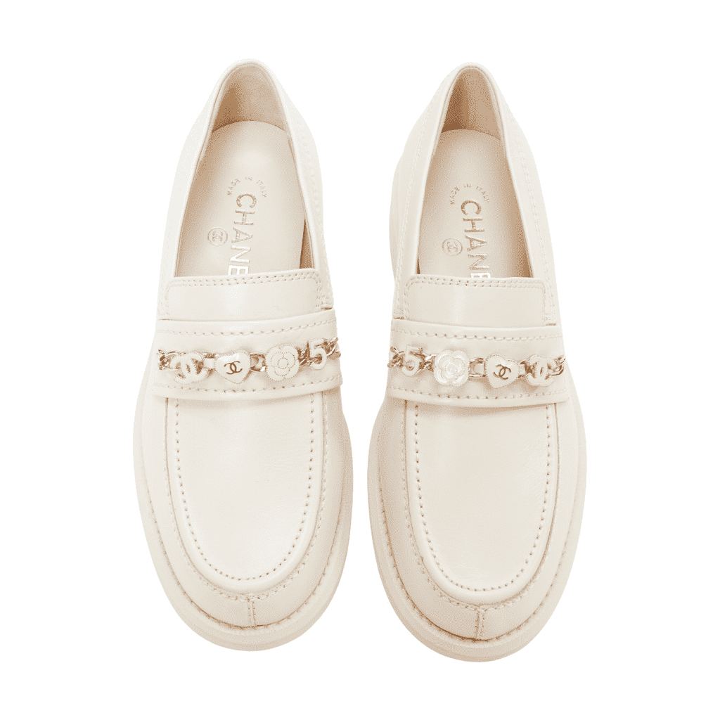 Chanel Heart Charm Loafers Beige Leather Never worn, with tag - Front View