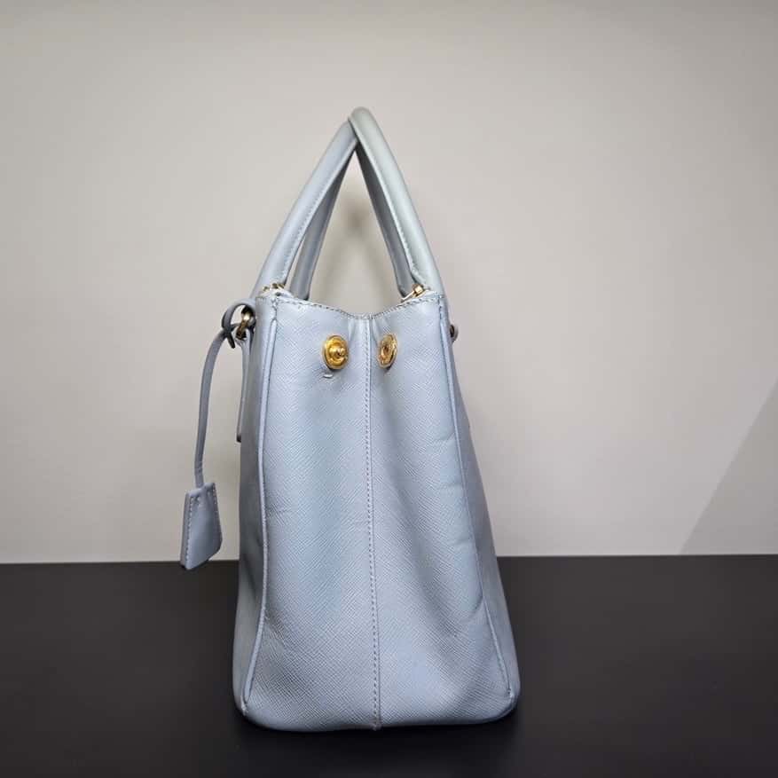 Prada Galleria Grey Leather Good condition - Model View