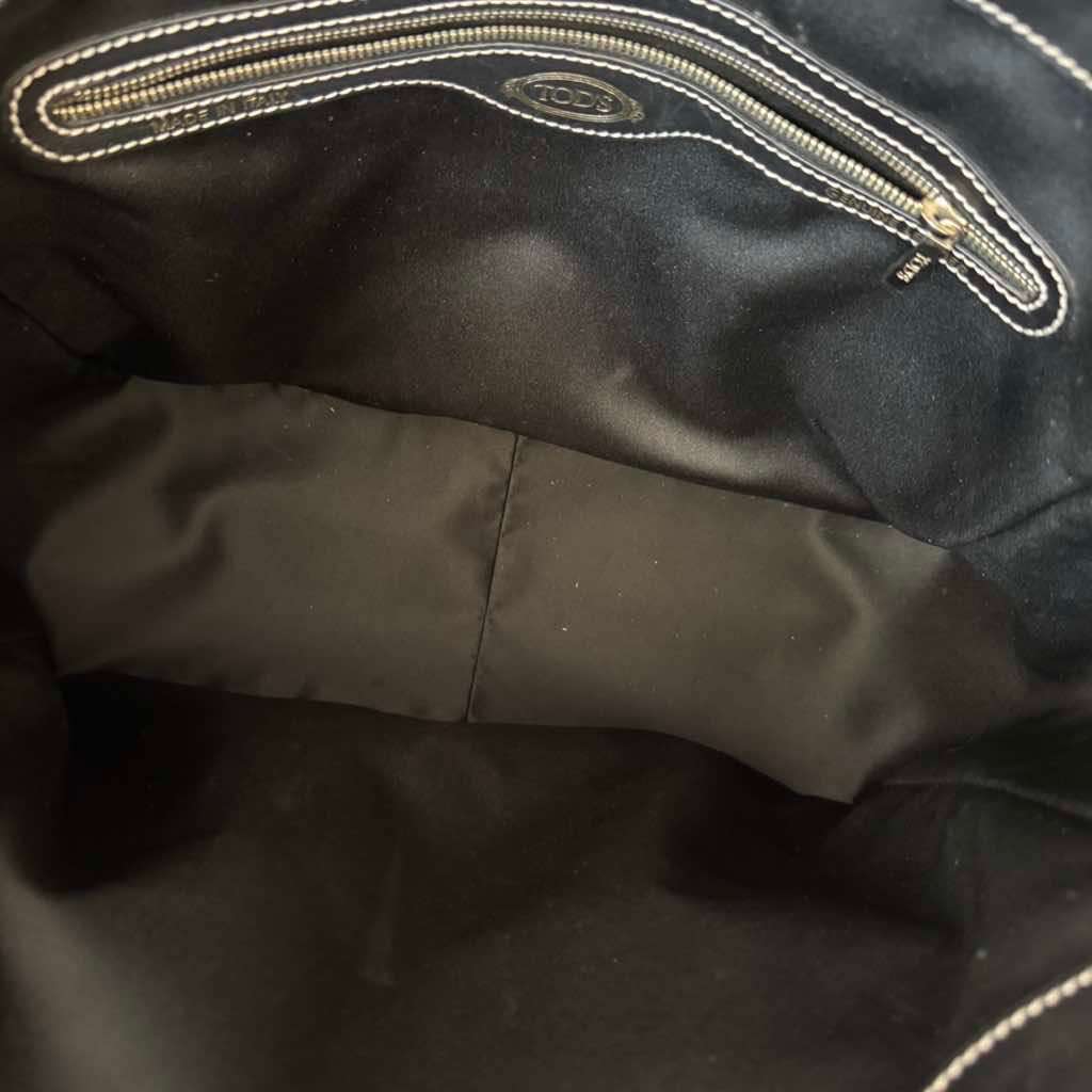 Tod's Leather Tote Bag Black Leather Metal Very good - Model View
