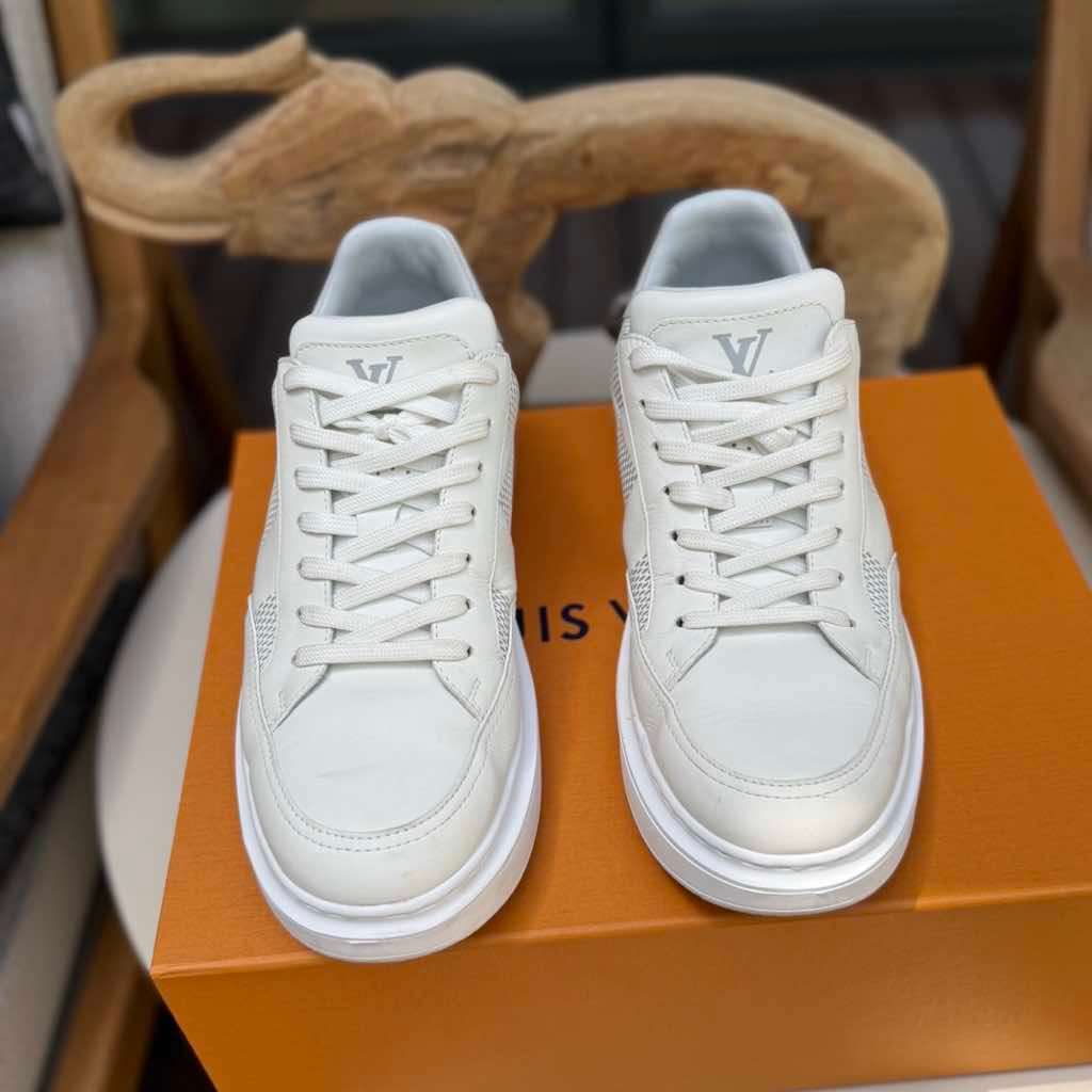Louis Vuitton White Monogram Trainers White Leather Very good - Model View