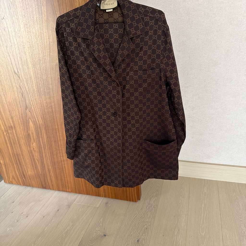 Gucci Elegant Pijama Gucci Shirt Brown Cotton Very good - Model View