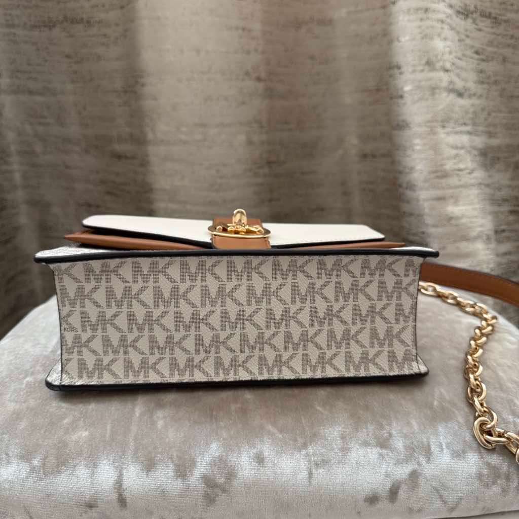 Michael Kors Greenwich Small Cross Body MultiColor Leather Metal Never worn - Inside View