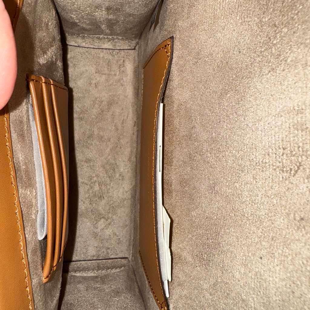 Michael Kors Greenwich Small Cross Body MultiColor Leather Metal Never worn - Model View