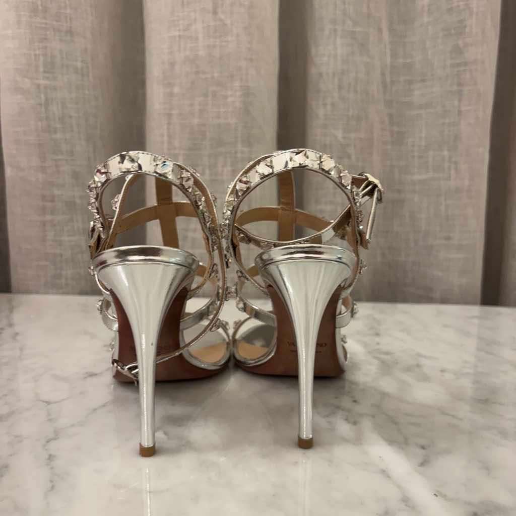Valentino Garavani Rockstud Silver Leather Never worn - Inside View