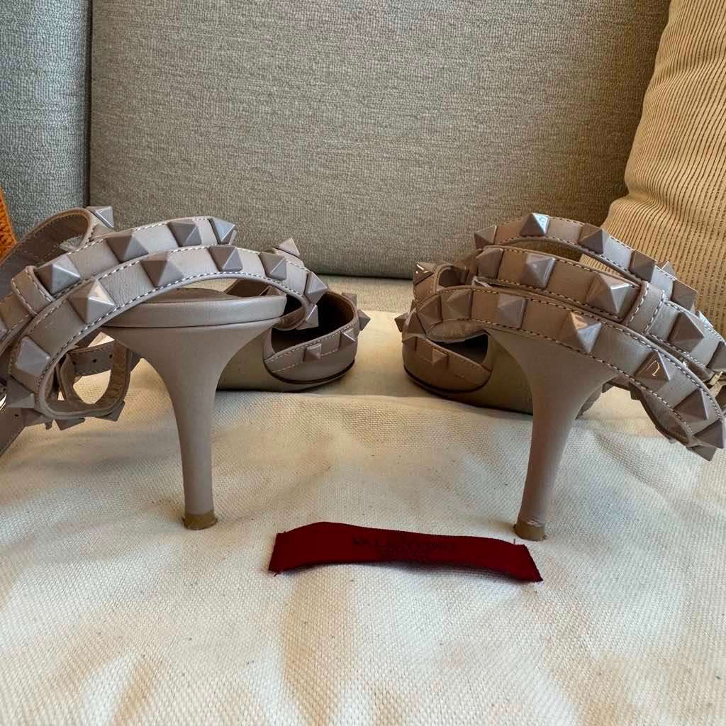 Valentino Rockstud Ankle Strap Pump Brown Leather Very good condition - Inside View