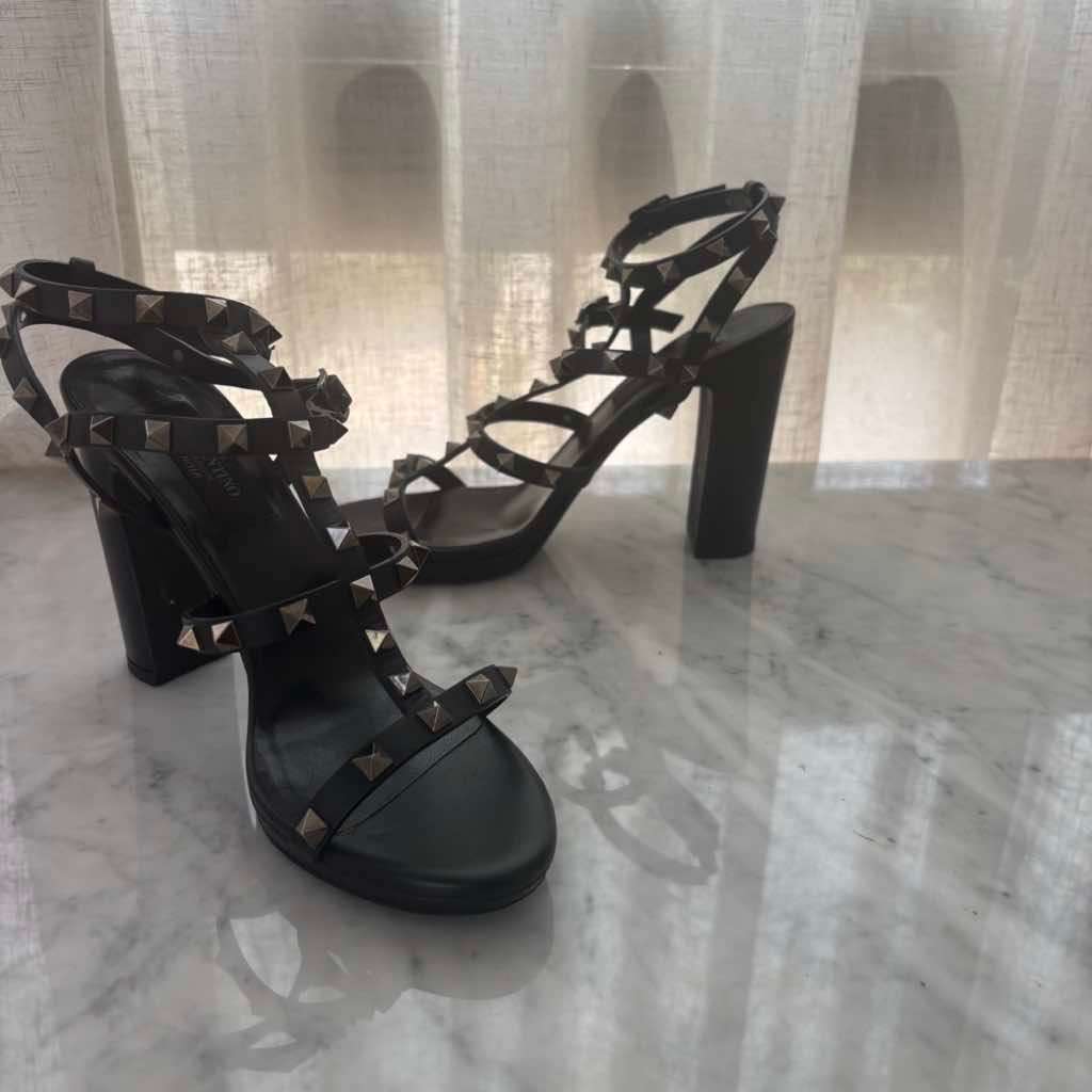 Valentino Garavani Rockstud Black Leather Very good condition - Box View