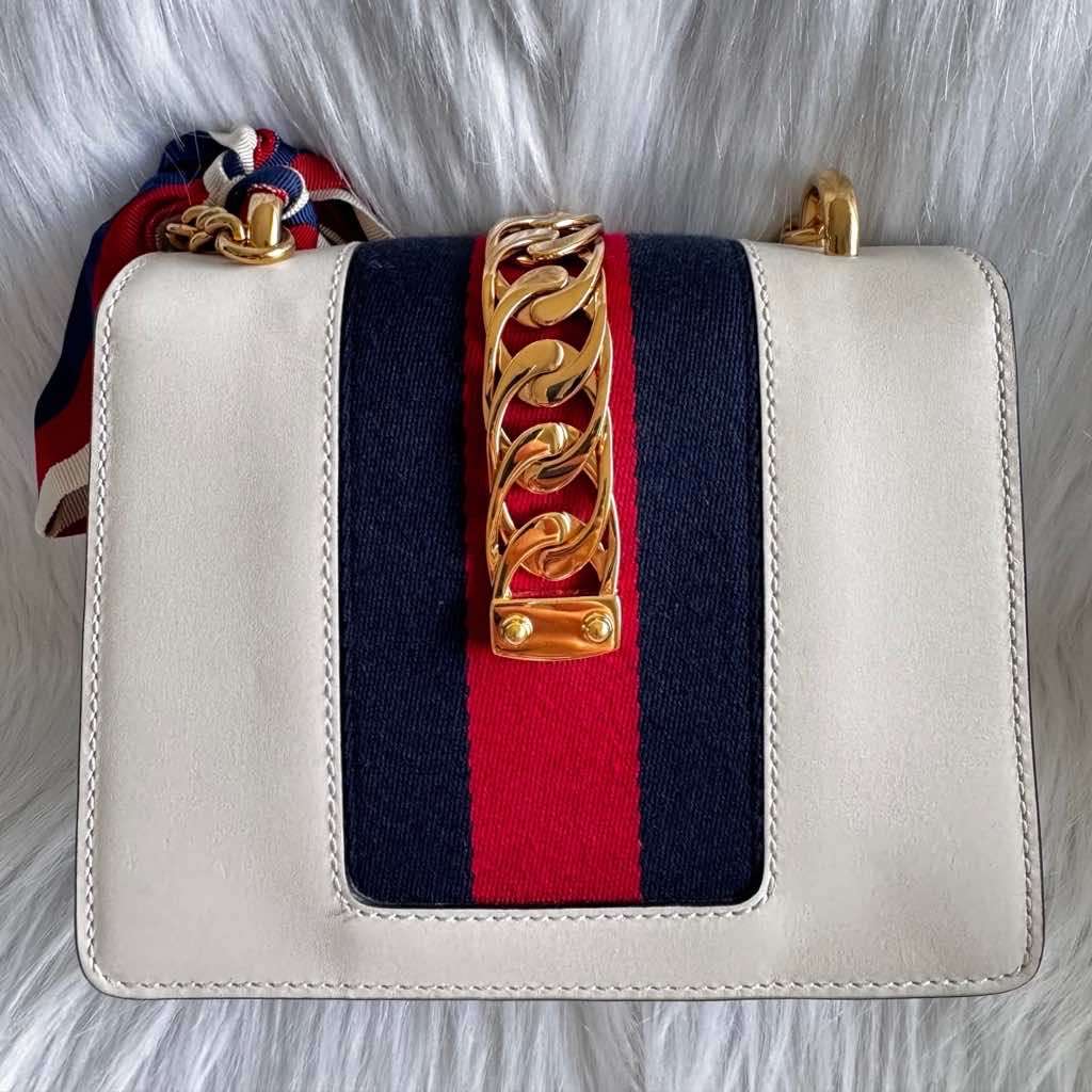 Gucci Sylvie White Mini Chain White Leather Very good condition - Back View