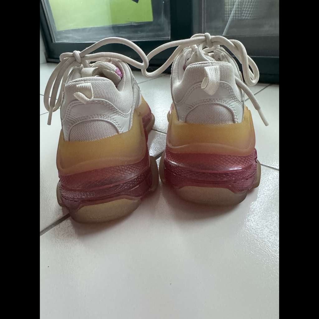 Balenciaga Triple S Sneakers White Very good condition - Model View