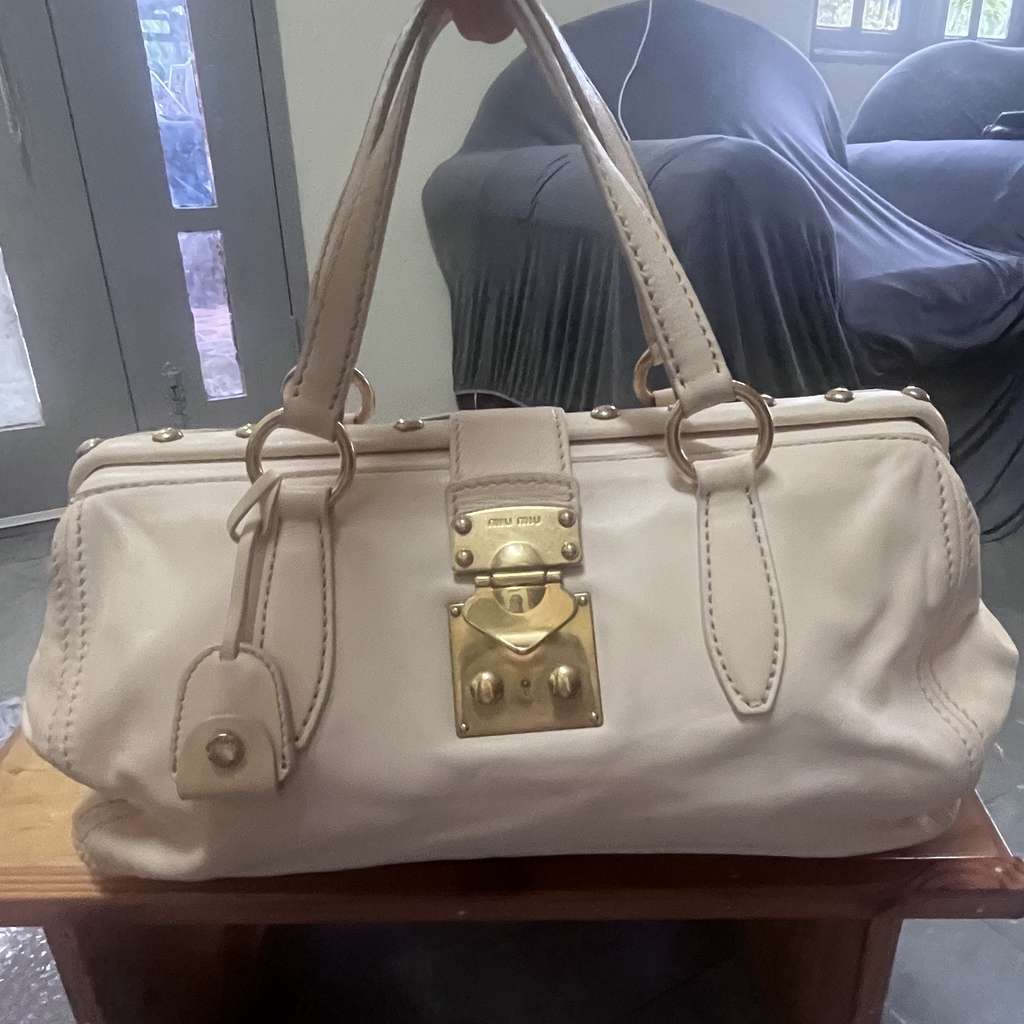 Miu Miu Beau Beige Leather Very good condition - Back View