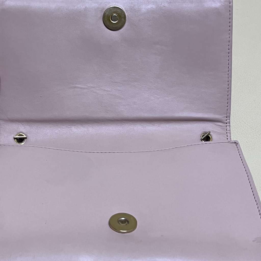 Salvatore Ferragamo Vara Bow Pink Very good condition - Model View