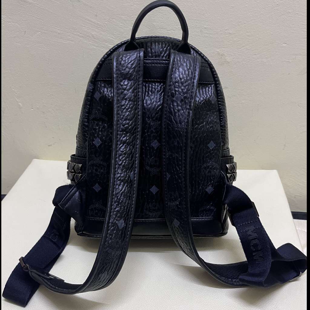 MCM Stark Backpack Black Leather Very good condition - Model View