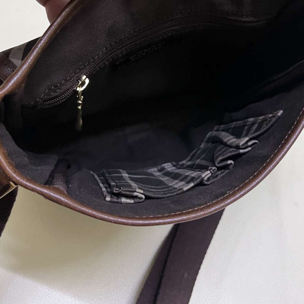 Burberry Black Label Brown Very good condition - Model View