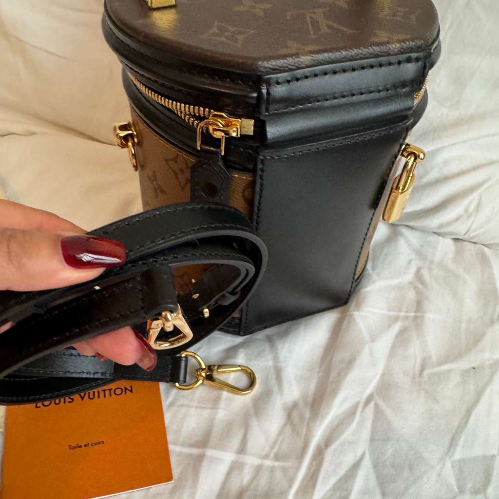 Louis Vuitton Like New LV Bag Brown Leather Very good condition - Inside View