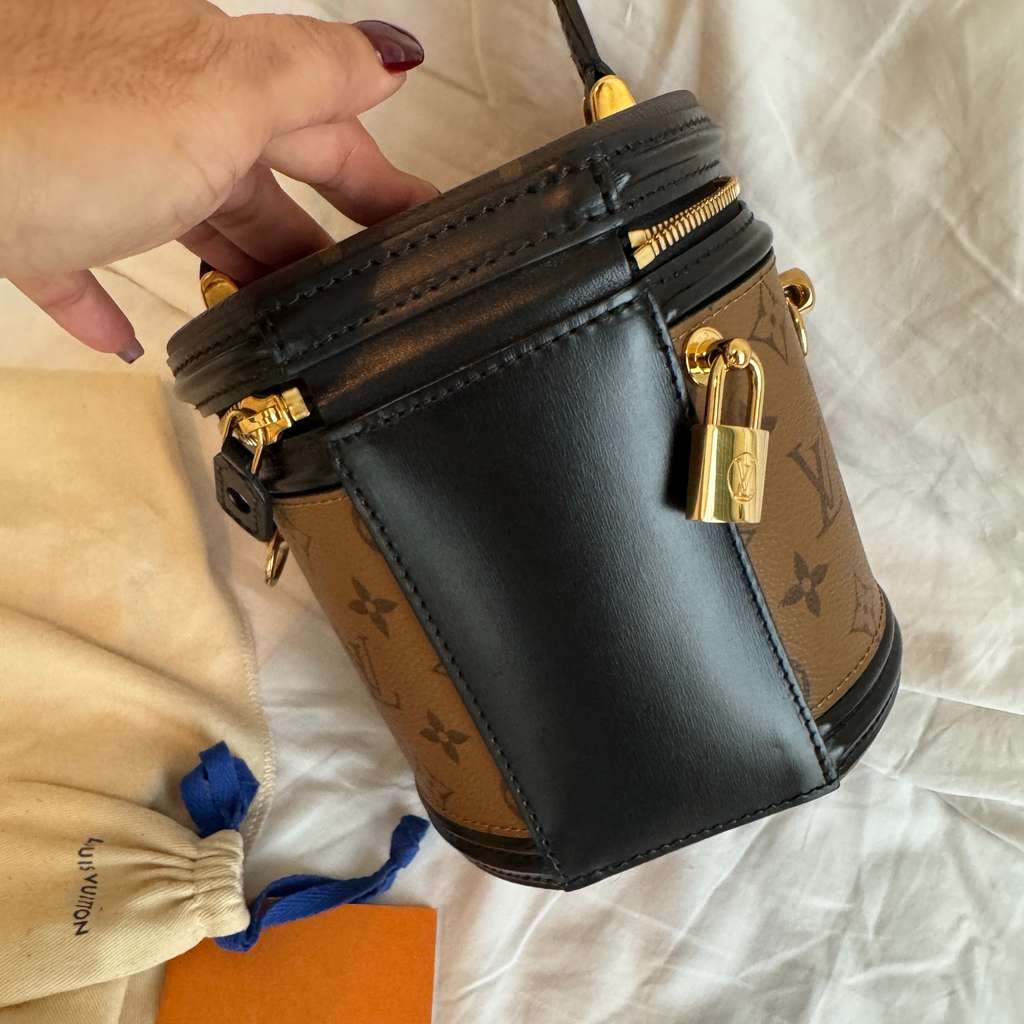 Louis Vuitton Like New LV Bag Brown Leather Very good condition - Model View