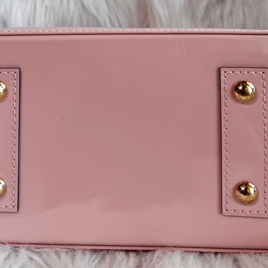 Louis Vuitton Vernis Alma BB Pink Leather Never worn - Inside View