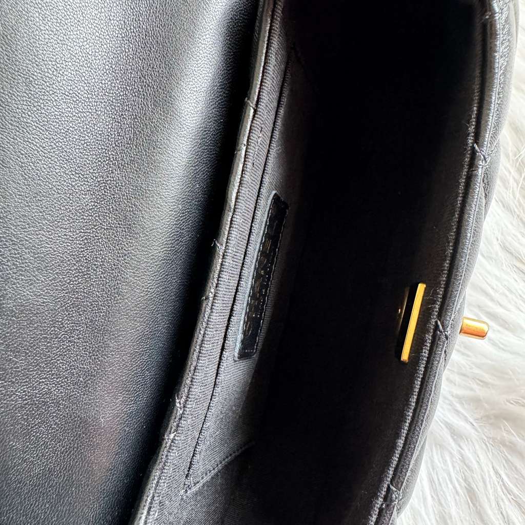 Chanel Lambskin Top Handle Bag Black Leather Very good condition - Model View