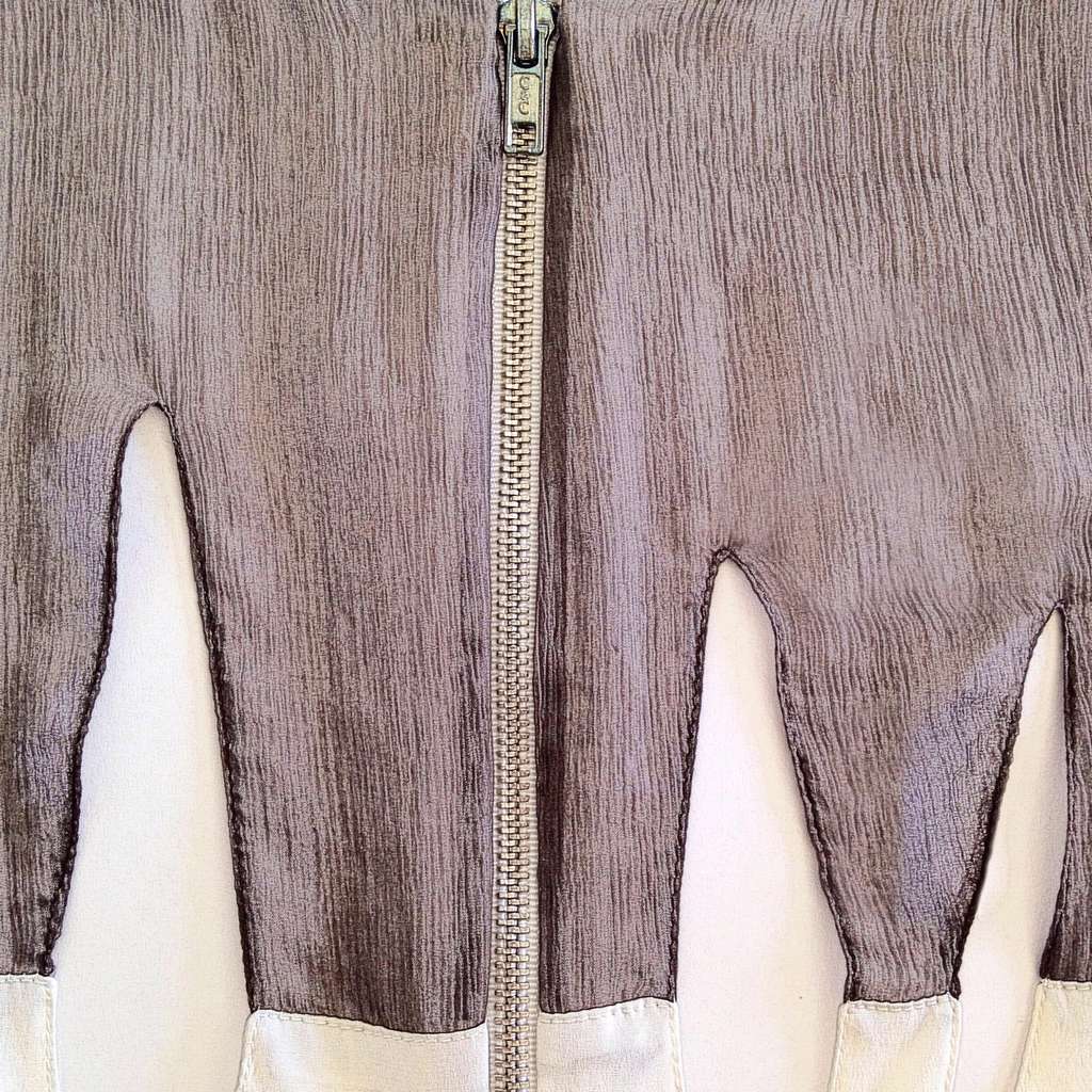 Yotam Solomon Original Runway Sample Grey Silk Very good condition - Model View
