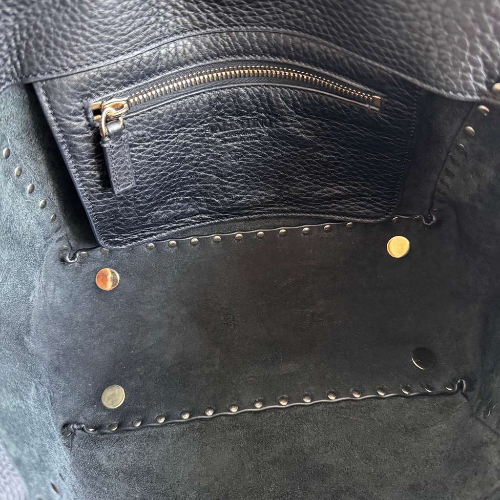 Valentino Garavani Rockstud Leather Tote Black Leather Very good condition - Model View