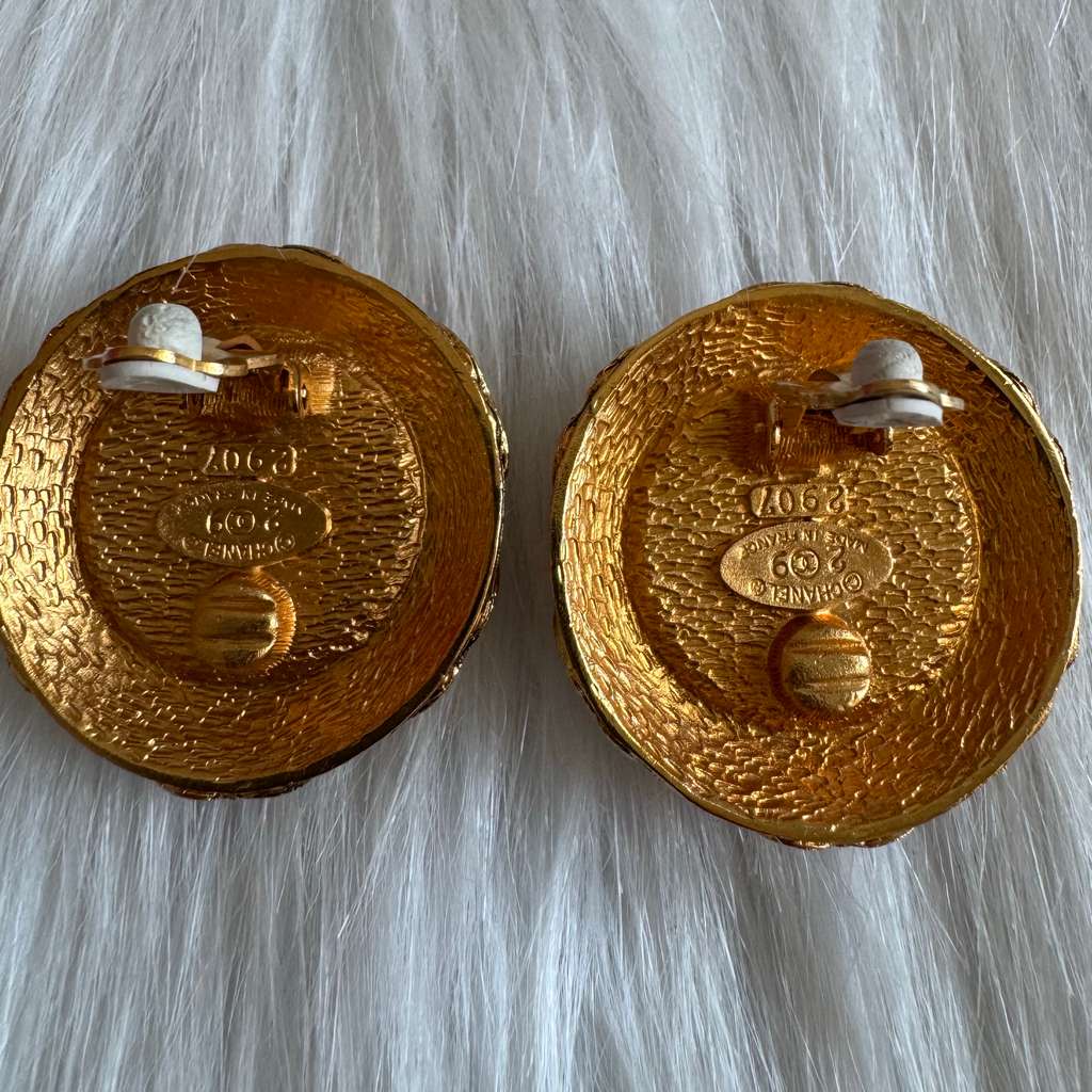 Chanel Faux Pearl CC Earrings Gold Very good - Back View