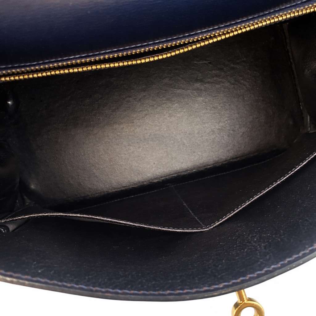 Hermès Kelly 28 Midnight Blue Blue Leather Good - Model View