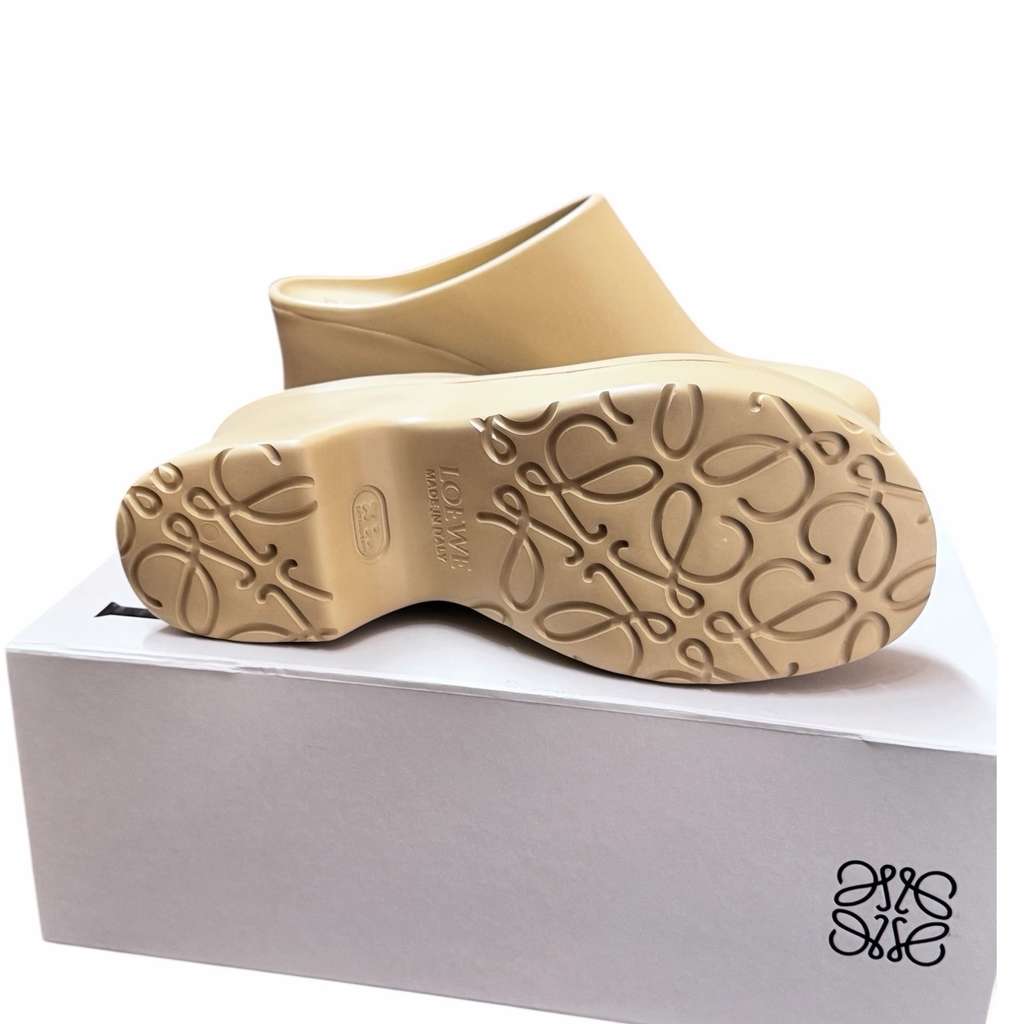 Loewe Loewe Terra Foam Clog White Rubber Never worn, with tag - Box View