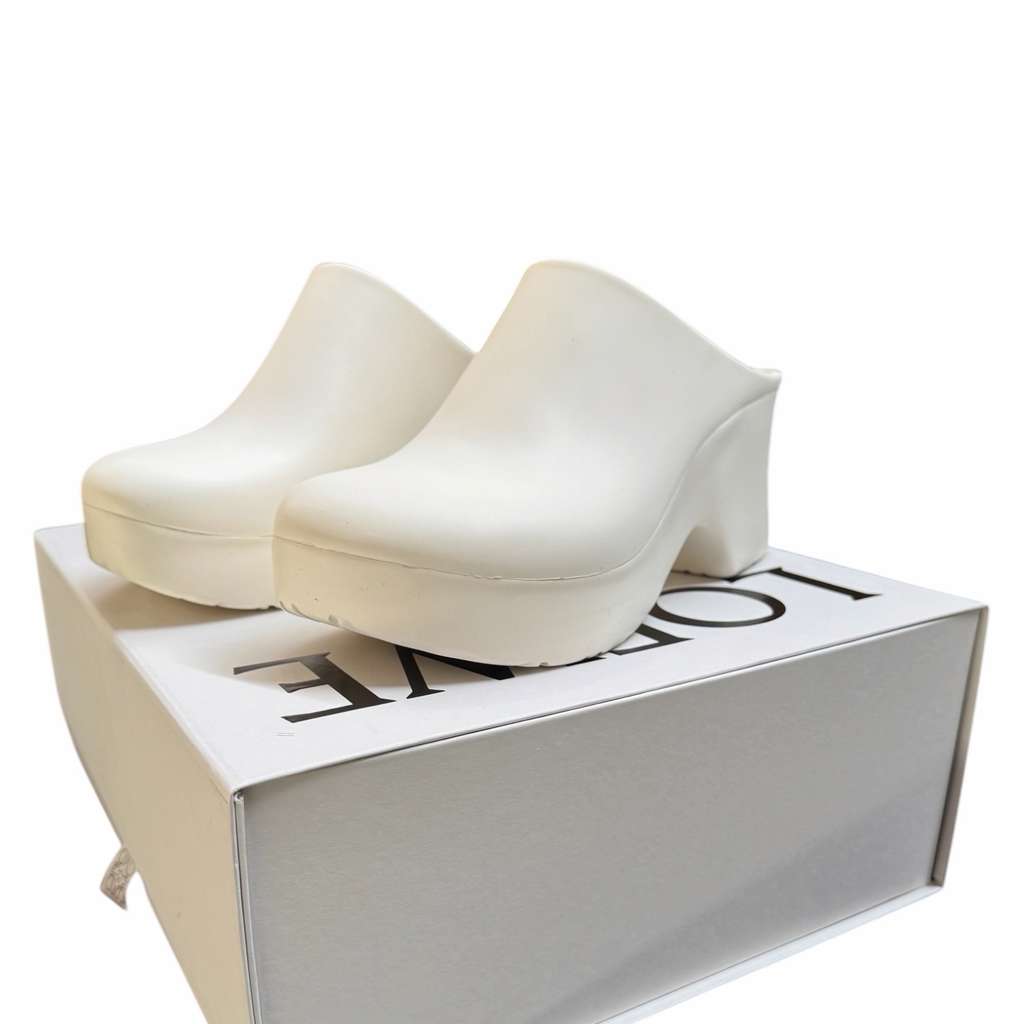 Loewe Loewe Terra Foam White Rubber Never worn, with tag - Inside View