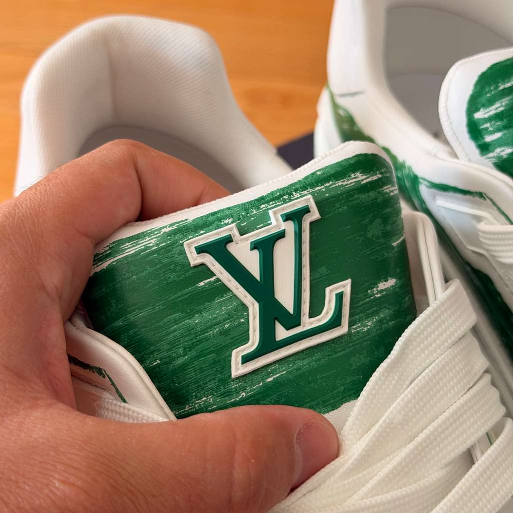 Louis Vuitton LV Trainer Green Leather Never worn - Box View