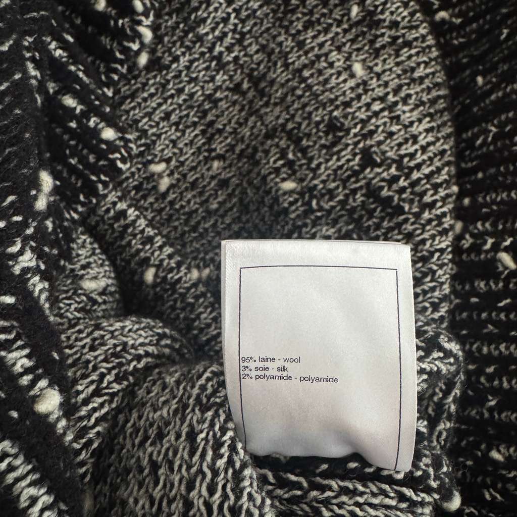Chanel Pullover Black Wool Never worn, with tag - Box View