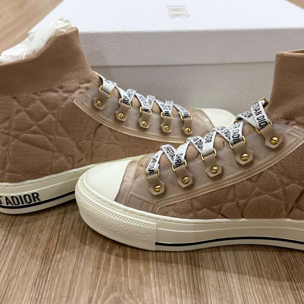 Dior WalknDior Beige Never worn, with tag - Box View