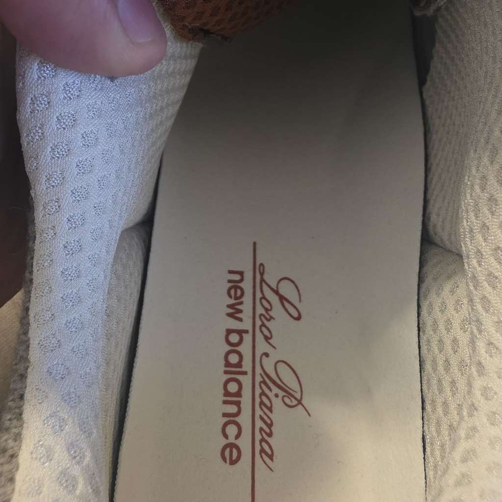 Loro Piana x New Balance sneakers Beige Leather Never worn - Box View