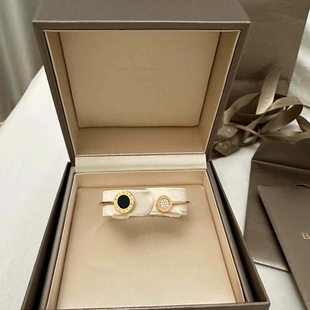 Bvlgari 18K Rose Gold Diamond Onyx Bracelet Camel Gold Diamond Never worn - Inside View