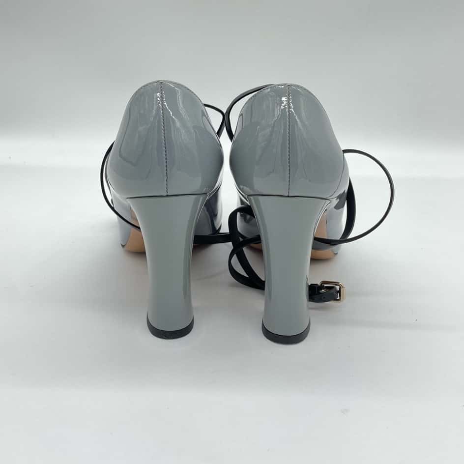 Valentino Garavani Pumps Grey Very good - Model View
