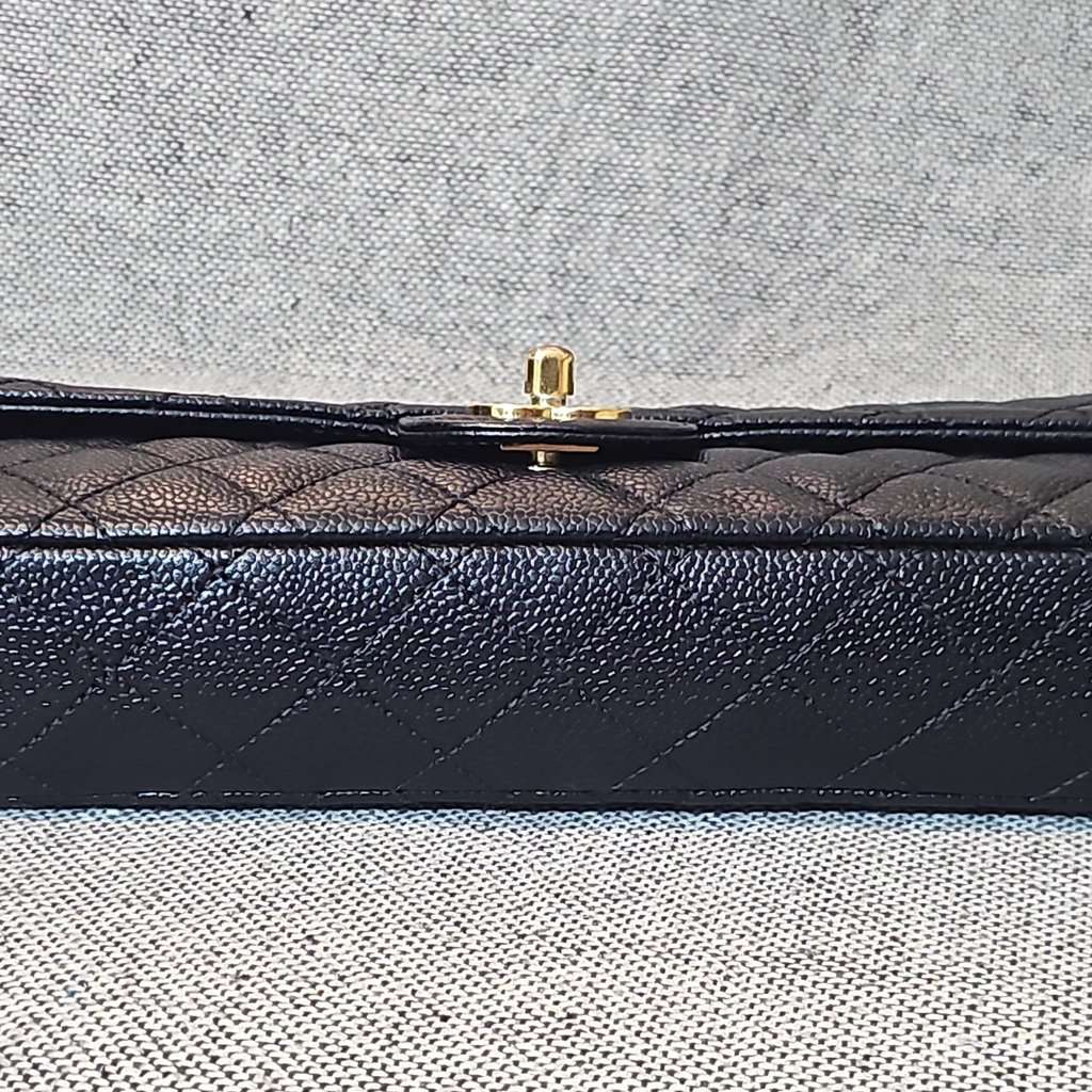 Chanel EAST WEST CAVIAR Black Leather Very good condition - Inside View