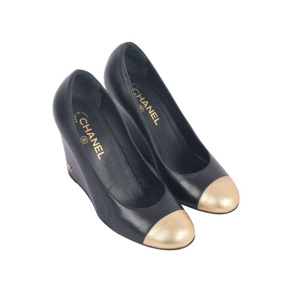 Chanel Wedge Heels Black Leather Very good - Front View
