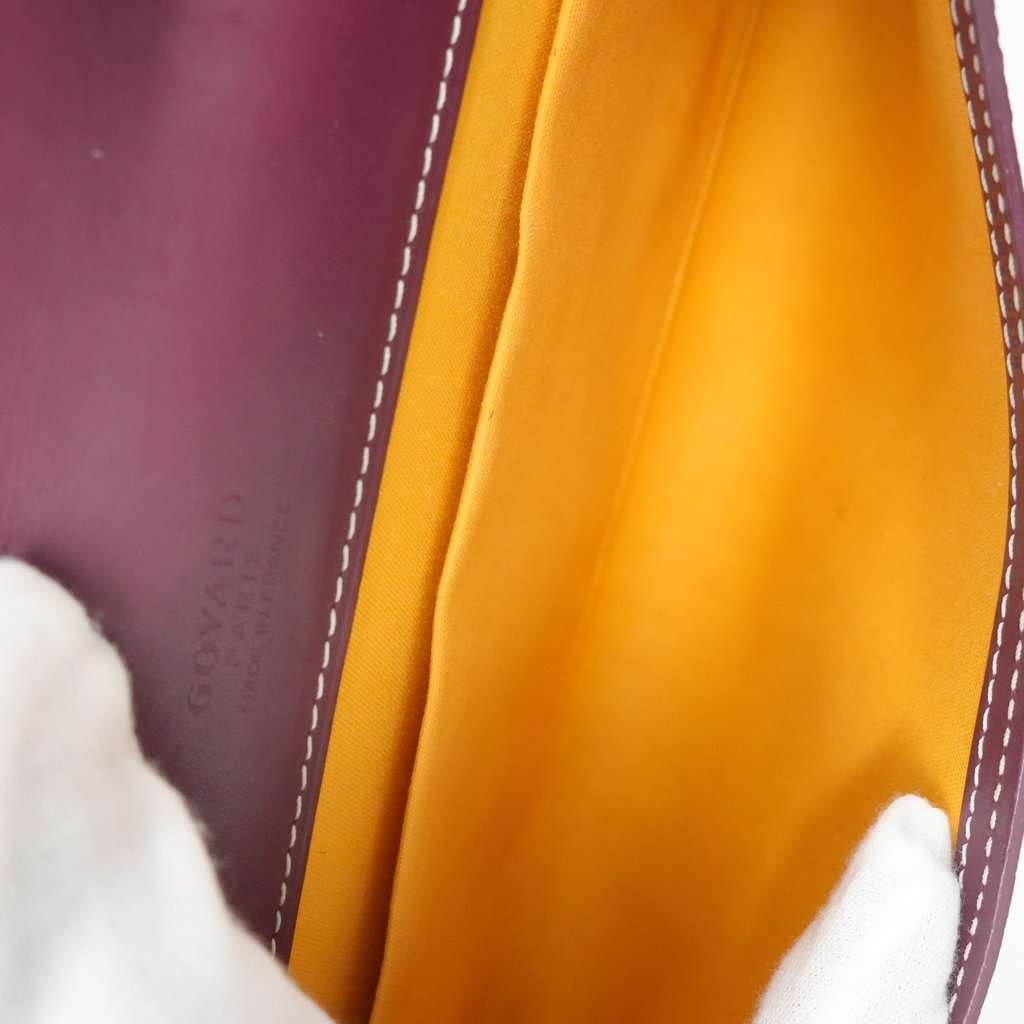 Goyard Monte-Carlo PM Shoulder Bag Burgundy Canvas Good - Model View
