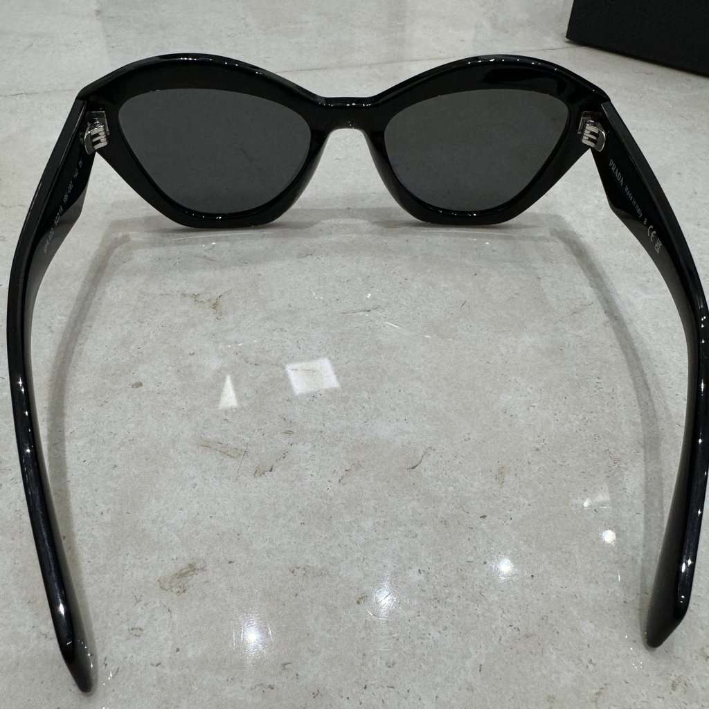 Prada Eyewear Collection Cat-eye Sunglasses Black Acetate Never worn - Model View