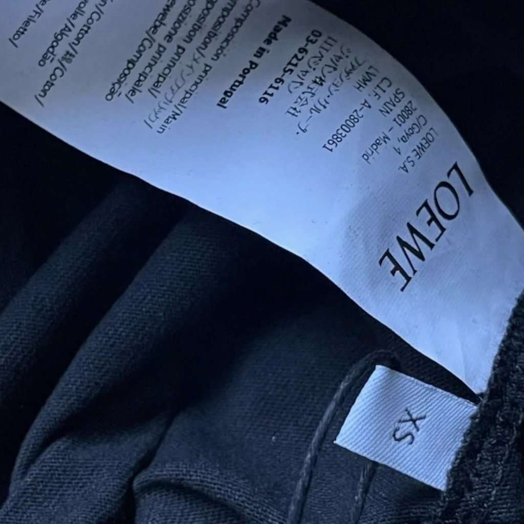 Loewe Loewe T-shirt Anagram Black Cotton Never worn, with tag - Model View
