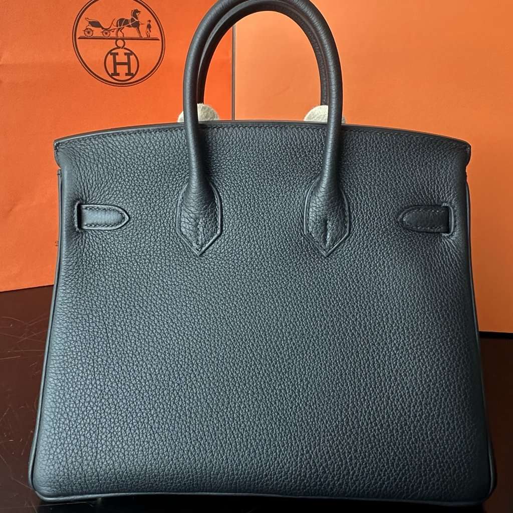 Hermès Birkin 25 Black Gold Black Leather Never worn, with tag - Back View