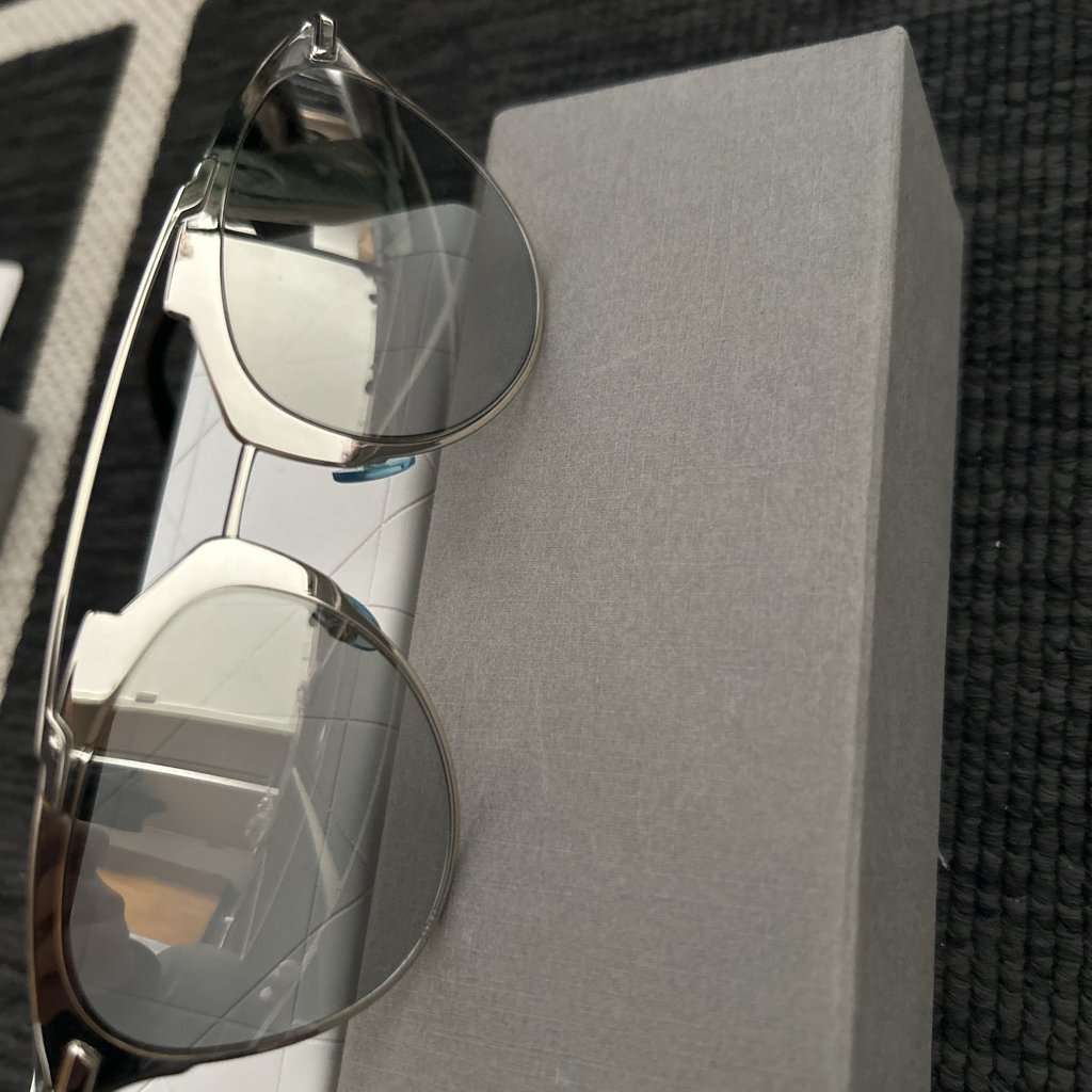 Dior Excellent-condition sunglasses Black Very good - Model View