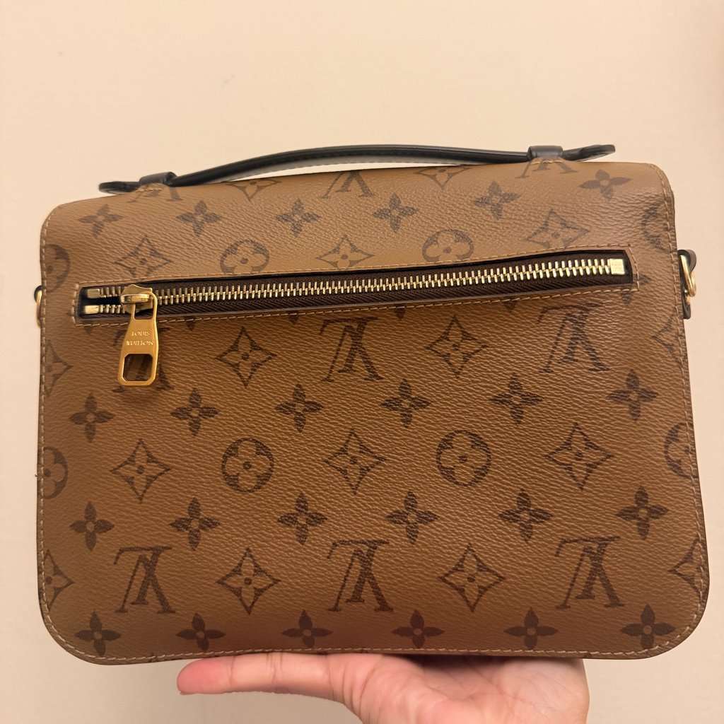 Louis Vuitton Pochette Metis Brown Canvas Very good condition - Back View