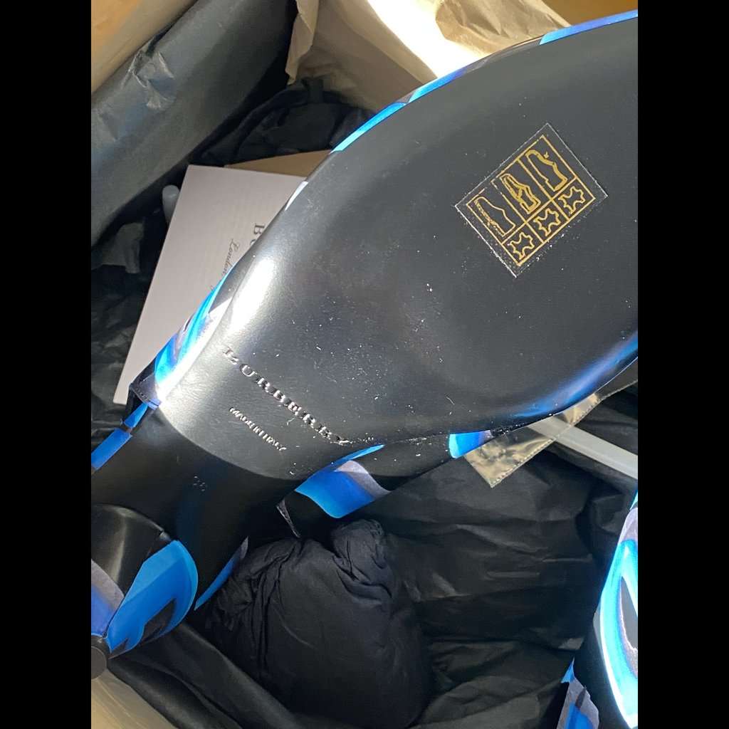 Burberry Burberry Slingback heel Blue Leather Never worn, with tag - Inside View