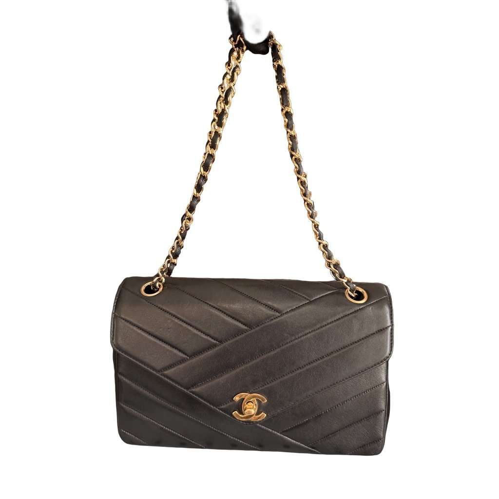 Chanel Classic Black Very good condition - Front View