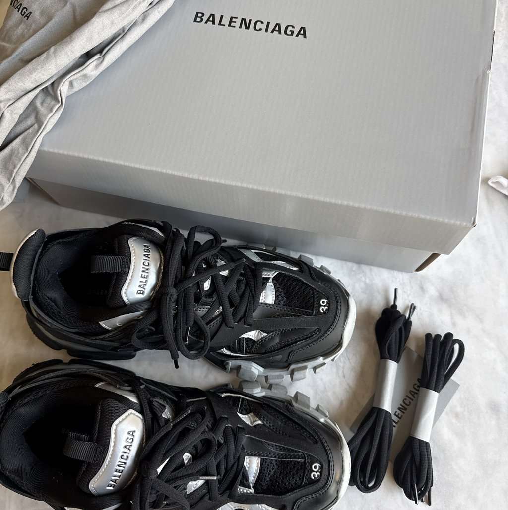 Balenciaga Track Black Very good - Model View