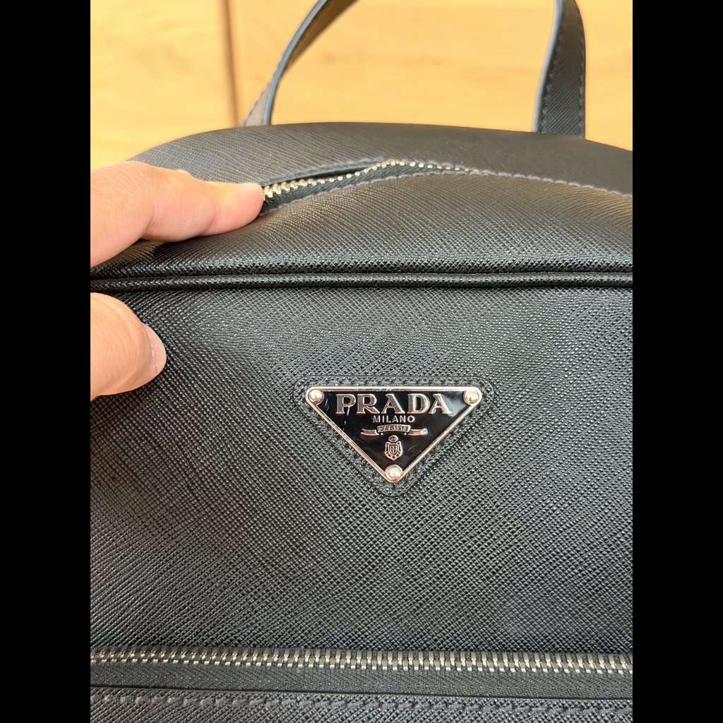 Prada Saffiano Backpack Black Leather Never worn - Inside View