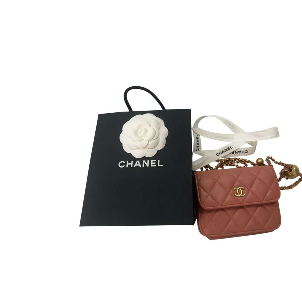 Chanel Pearl Crush Pink Leather Good - Inside View