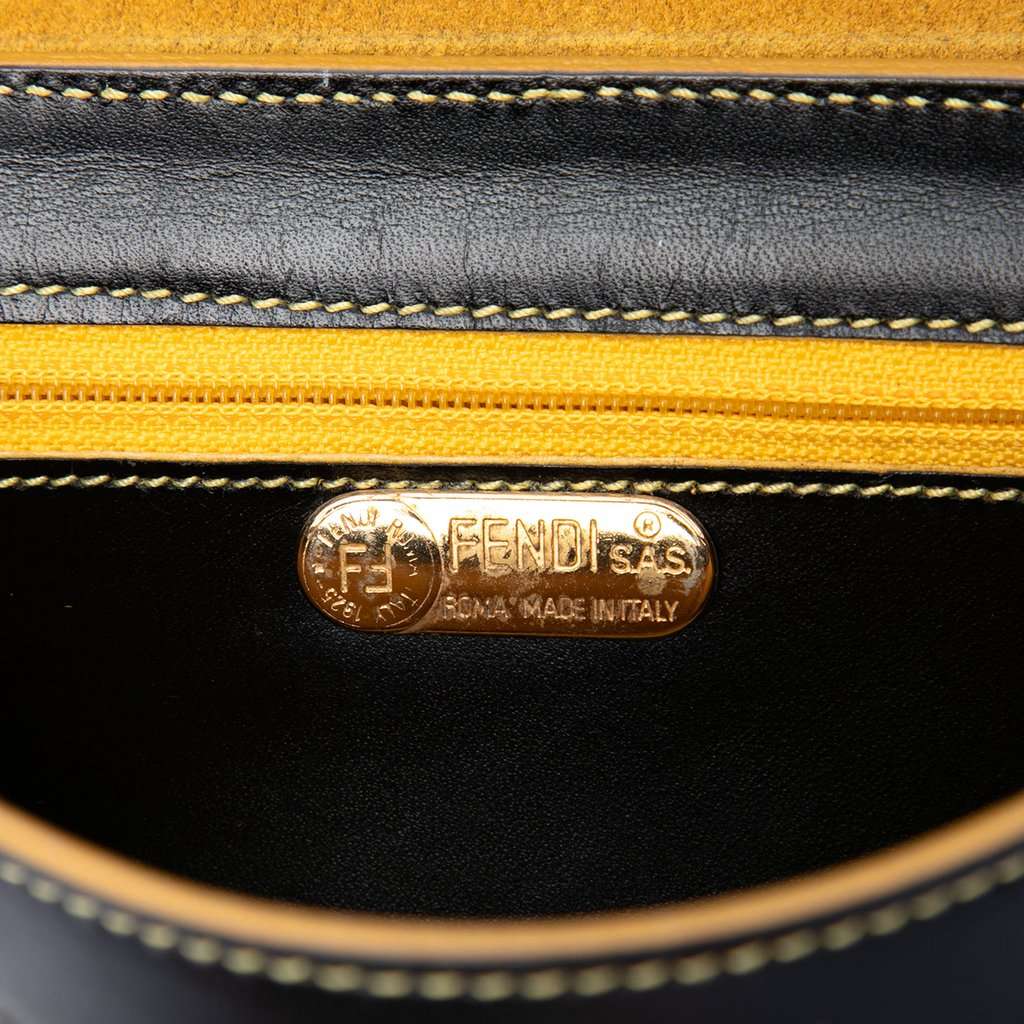 Fendi Smooth Calfskin Crossbody Black Leather Very good - Box View