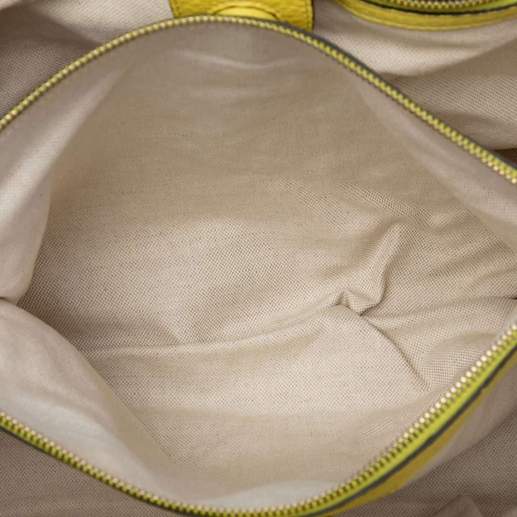 Gucci Large Calfskin Bamboo Shopper Satchel Yellow Leather Very good condition - Model View