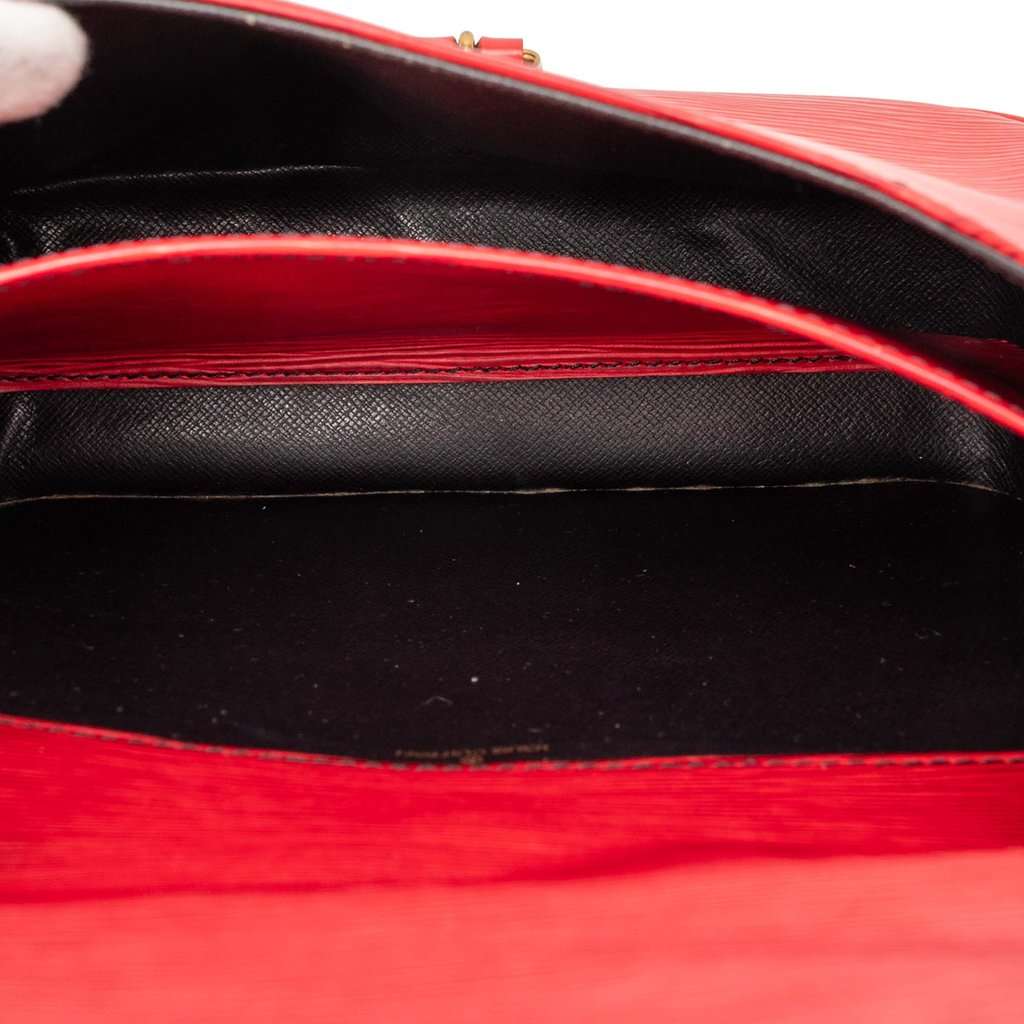 Louis Vuitton Epi Cartouchiere MM Red Leather Very good condition - Model View